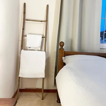 212 Apartment, A 2-bedroom Escape Διαμέρισμα Πάφος
